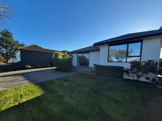 House for rent in Chaslands, Canterbury