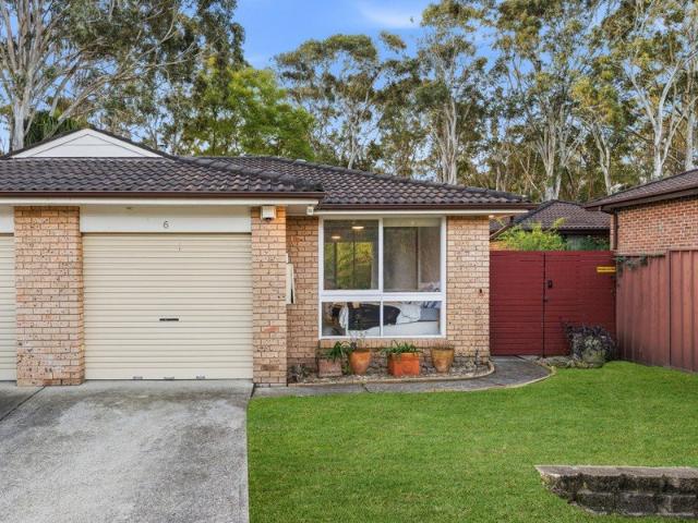 Villa for sale in Sydney, New South Wales