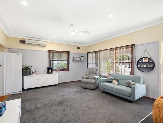 House for rent in Canton Beach, New South Wales