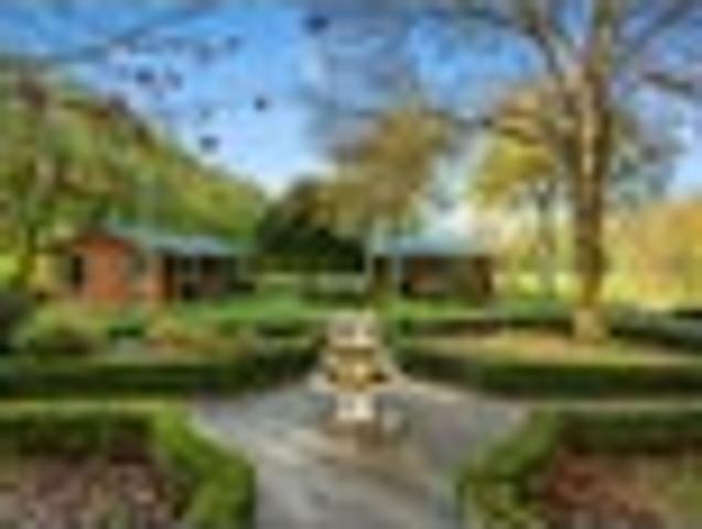 House for sale in Spring Creek