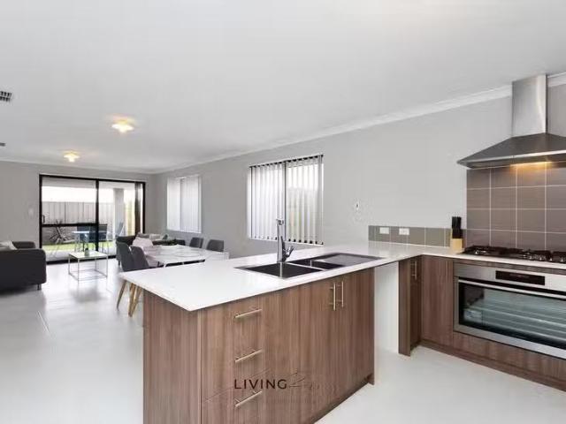 House for rent in Success, Western Australia