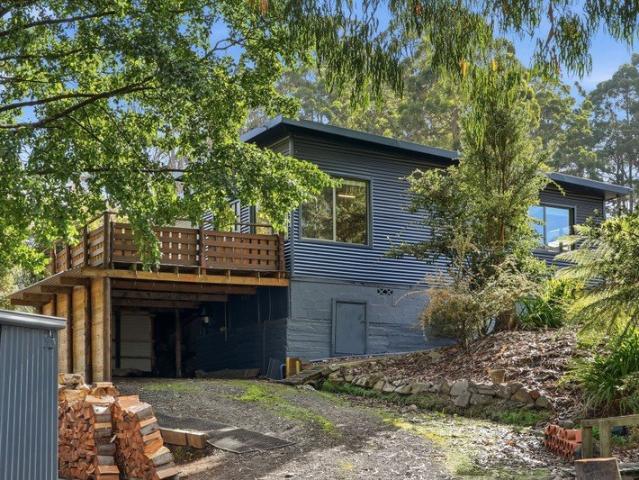 House for sale in Brooks Bay, Tasmania