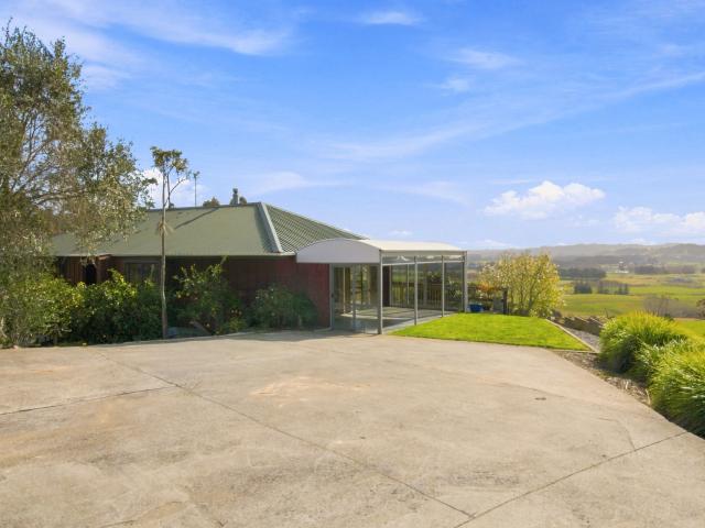 House for rent in Awhitu, Oroua County