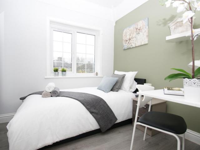Room for rent in London Borough of Hammersmith and Fulham, Greater London