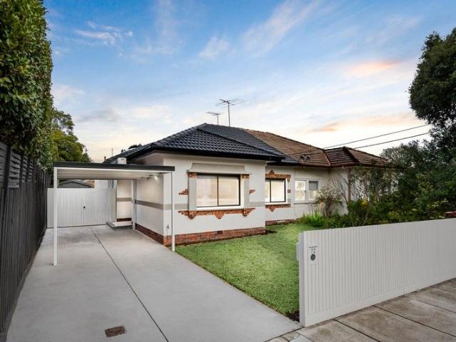 House for sale in Caulfield South
