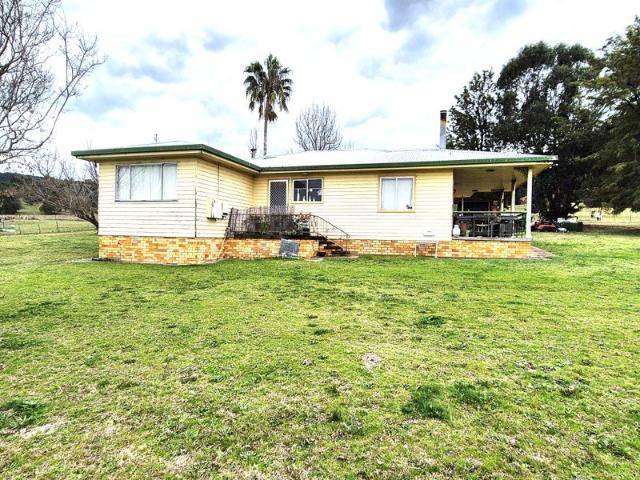Cottage for sale in Moonbi, New South Wales