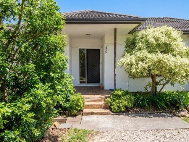 House for rent in Mobbs Hill, Sydney
