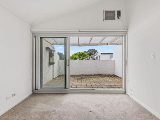 Townhouse for rent in Horseshoe Creek, South Australia