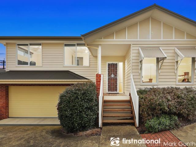 Townhouse for sale in Camerons Creek, Victoria