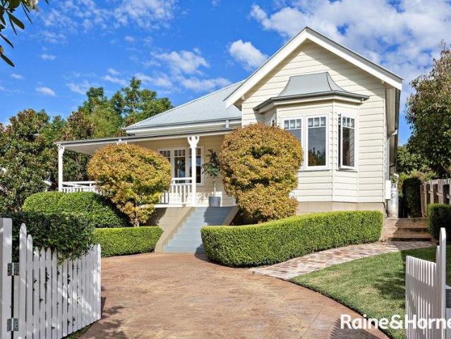House for sale in Berry