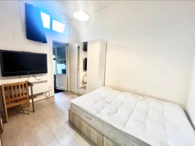 Studio for rent in Harringay, Greater London