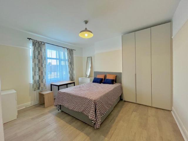 Studio for rent in London Borough of Ealing, Greater London