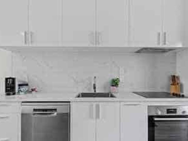 Townhouse for rent in Point England