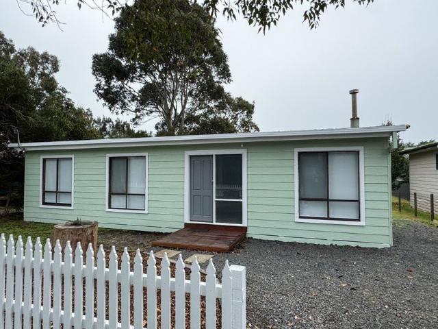 House for rent in Sunset Strip, Victoria