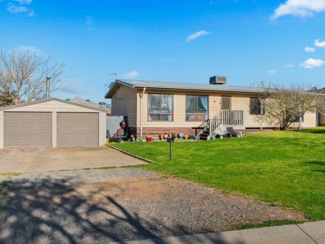 House for sale in Brisbane Grove, New South Wales