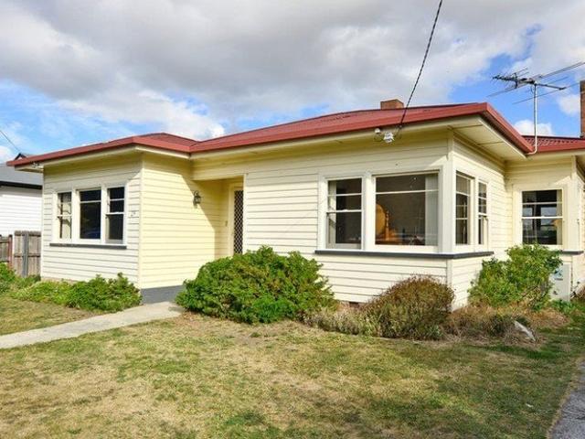 House for rent in New Norfolk, Derwent Valley