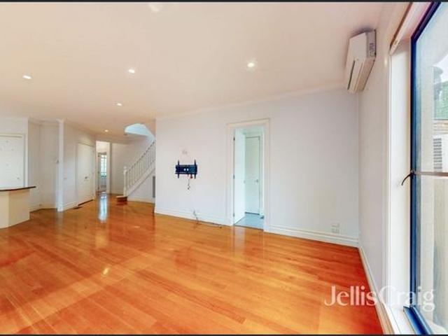 Townhouse for rent in Camerons Creek, Victoria