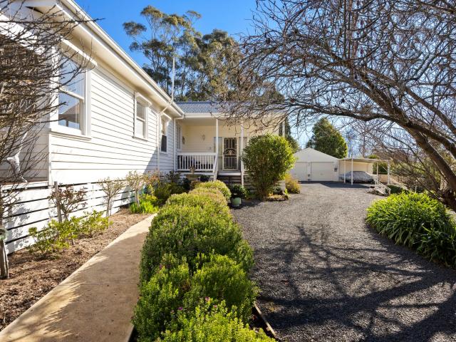 House for sale in Loch, Victoria