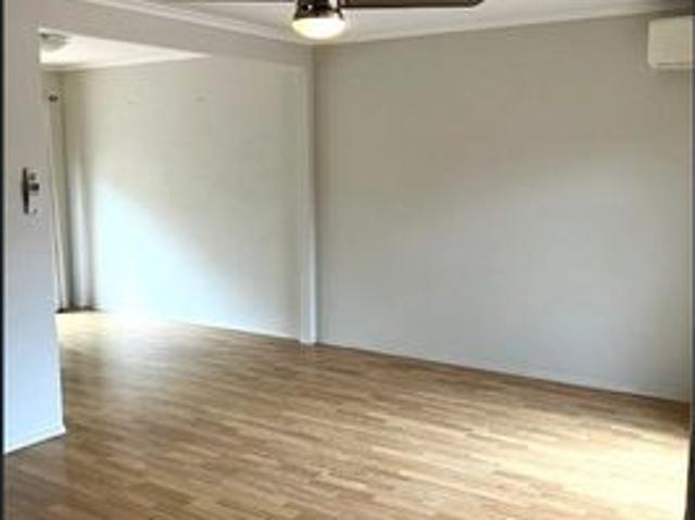 Townhouse for rent in Shailer Park, Greater Brisbane