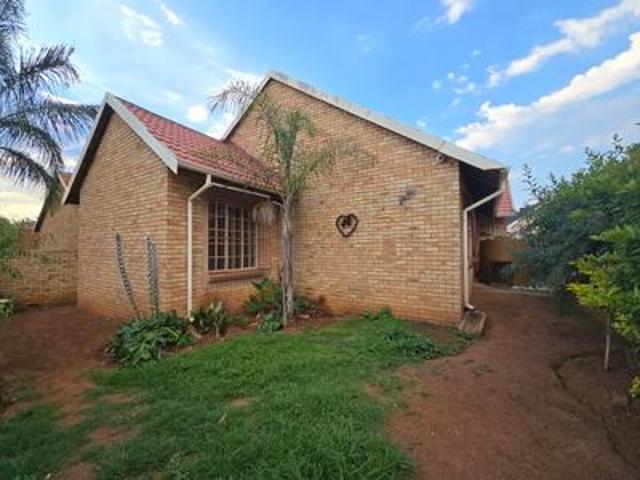 Townhouse for sale in Randfontein, Gauteng