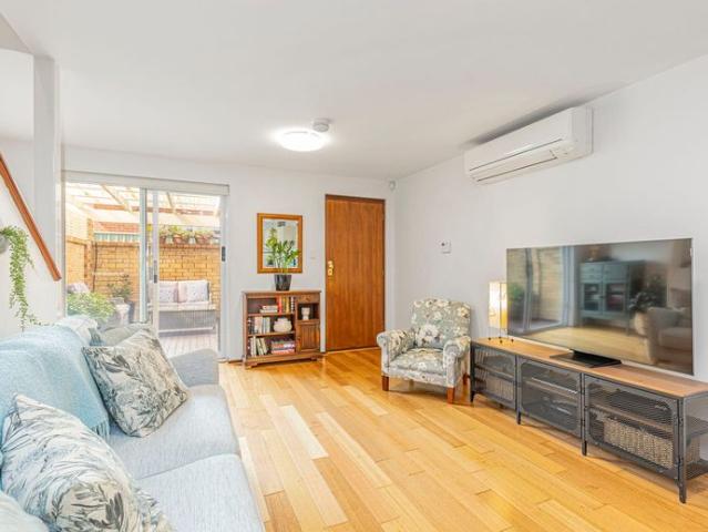 Townhouse for rent in South Perth, Perth