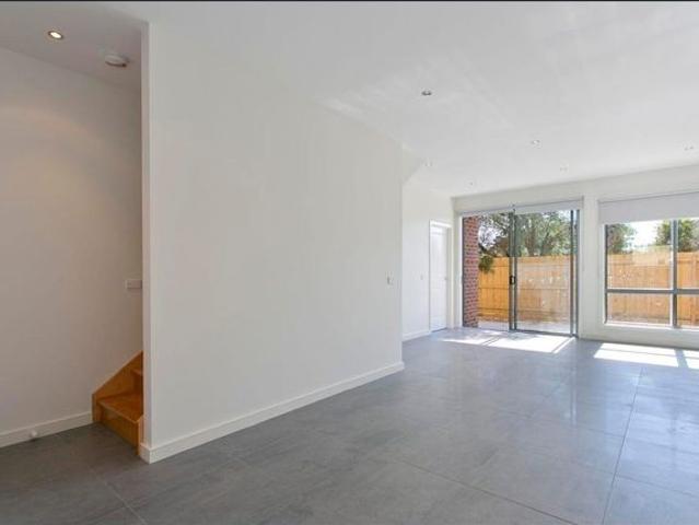 Townhouse for rent in Camerons Creek, Victoria