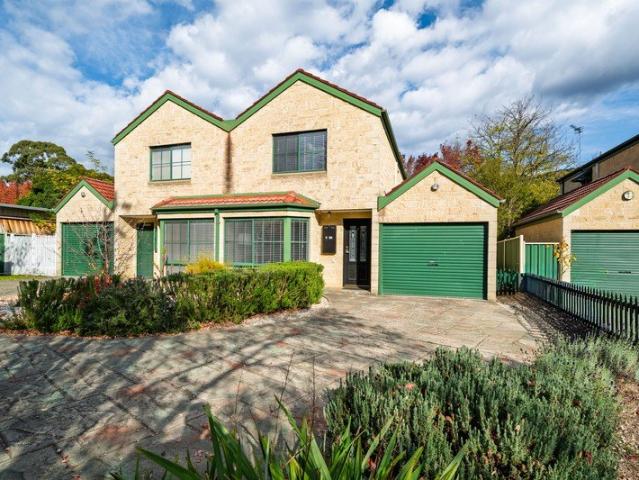 Townhouse for sale in Bright, Victoria