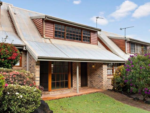 Townhouse for sale in Tweed Heads West
