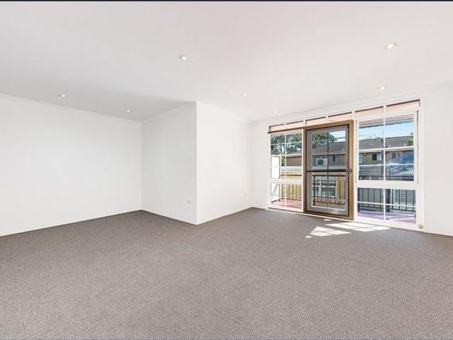 Apartment for rent in Lower North Shore, Sydney