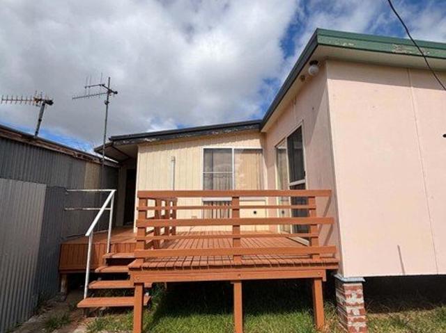 House for rent in Brisbane Grove, New South Wales