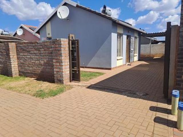 House for sale in Alberton
