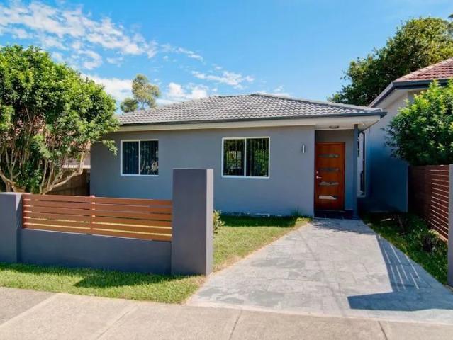 House for rent in Lower North Shore, Sydney
