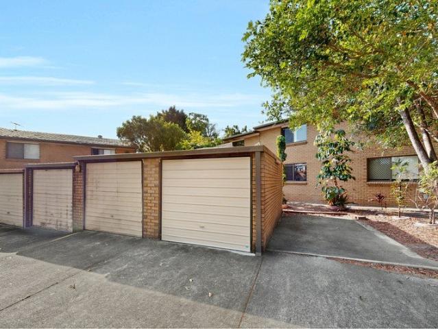 Townhouse for rent in Toombul, Queensland