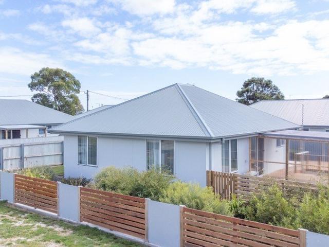 House for rent in George Town