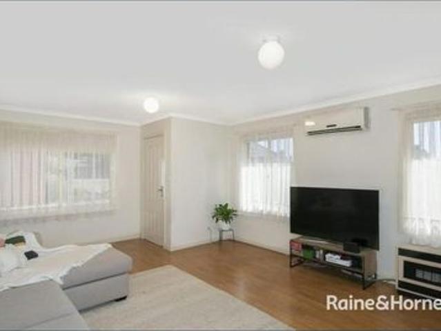 House for rent in Brisbane Grove, New South Wales