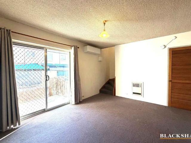 Townhouse for rent in Queanbeyan, New South Wales