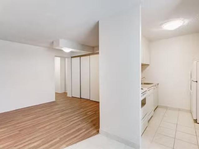 Condo for rent in St. Leonard's, Quebec
