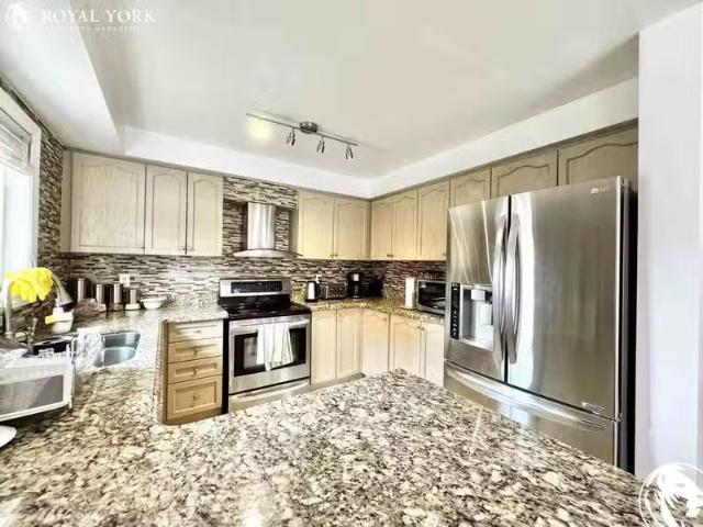 Condo for rent in Georgina, Ontario