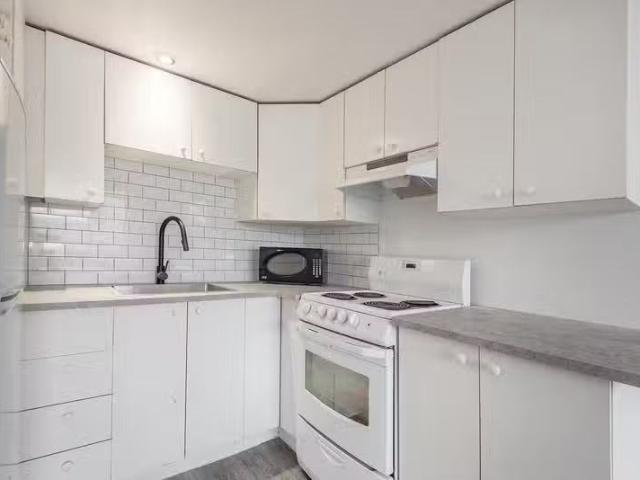 Condo for rent in St. Leonard's, Quebec