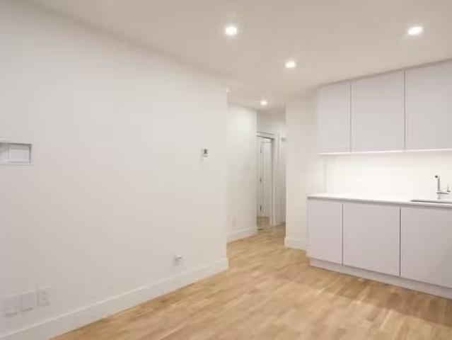 Condo for rent in St. Leonard's, Quebec