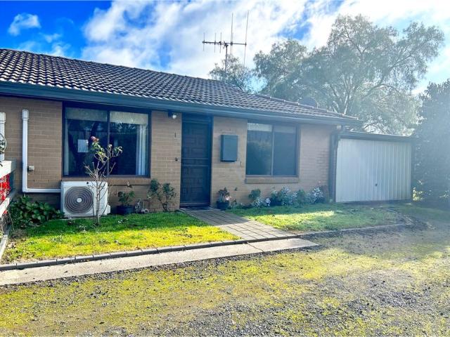 Apartment for rent in Heathcote, Victoria