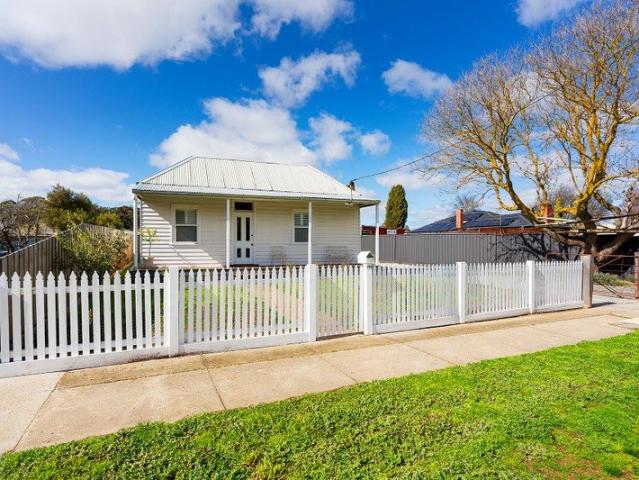 House for sale in Campbells Creek, Victoria