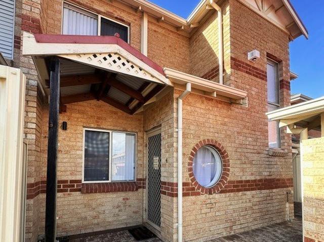 Villa for sale in Stirling, Western Australia