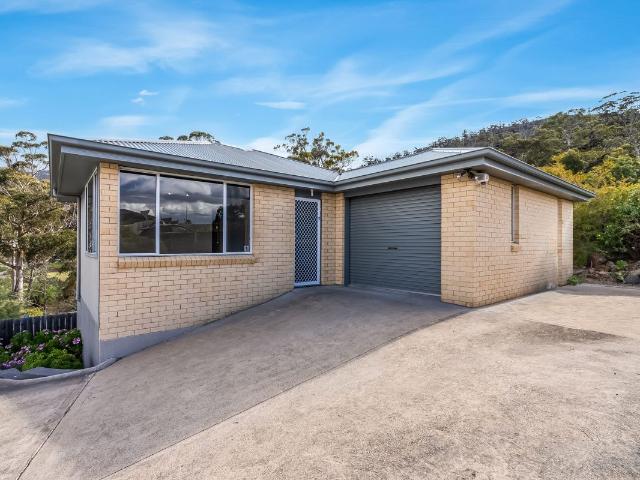 Villa for sale in Chigwell, Tasmania