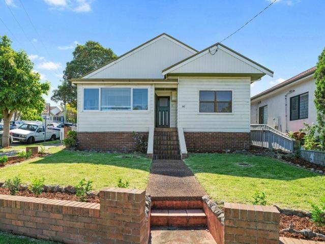 House for sale in Newcastle, Newcastle-Maitland