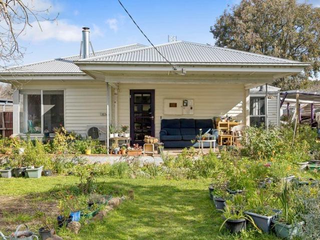 House for sale in Lismore, Victoria