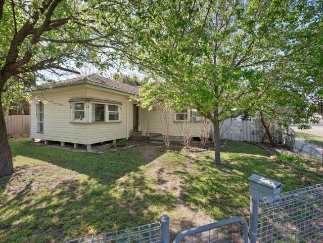 House for sale in Benalla West, Benalla