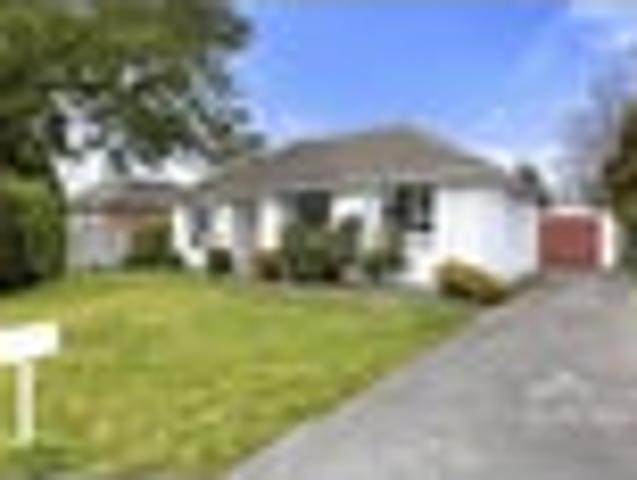 House for sale in Chaslands, Canterbury
