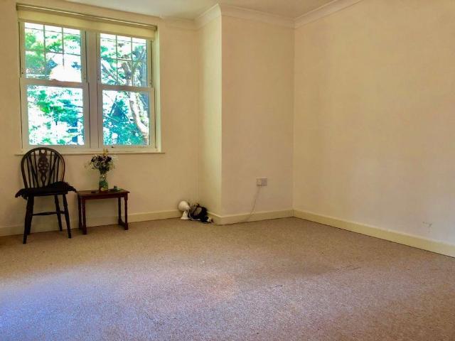 Apartment for rent in Charminster, East Dorset