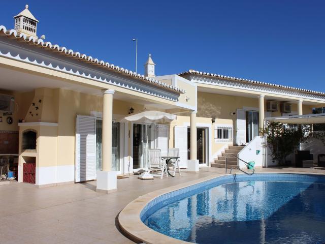 Casa venda em Montes Juntos, Lagos